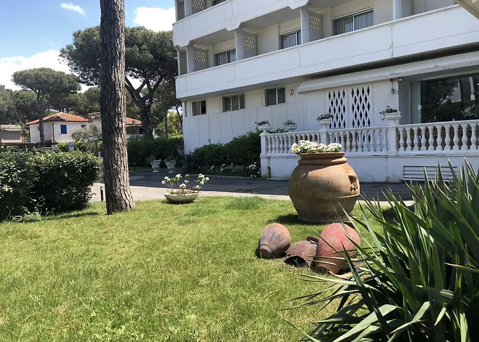 Domizia Palace Hotel